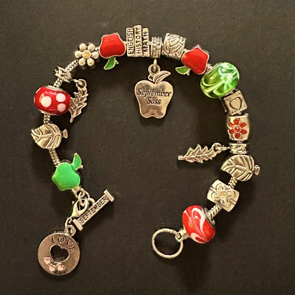 🍎✨ Willabee & Ward September Bracelet – Bracelet of the Month Collection ✨🍎